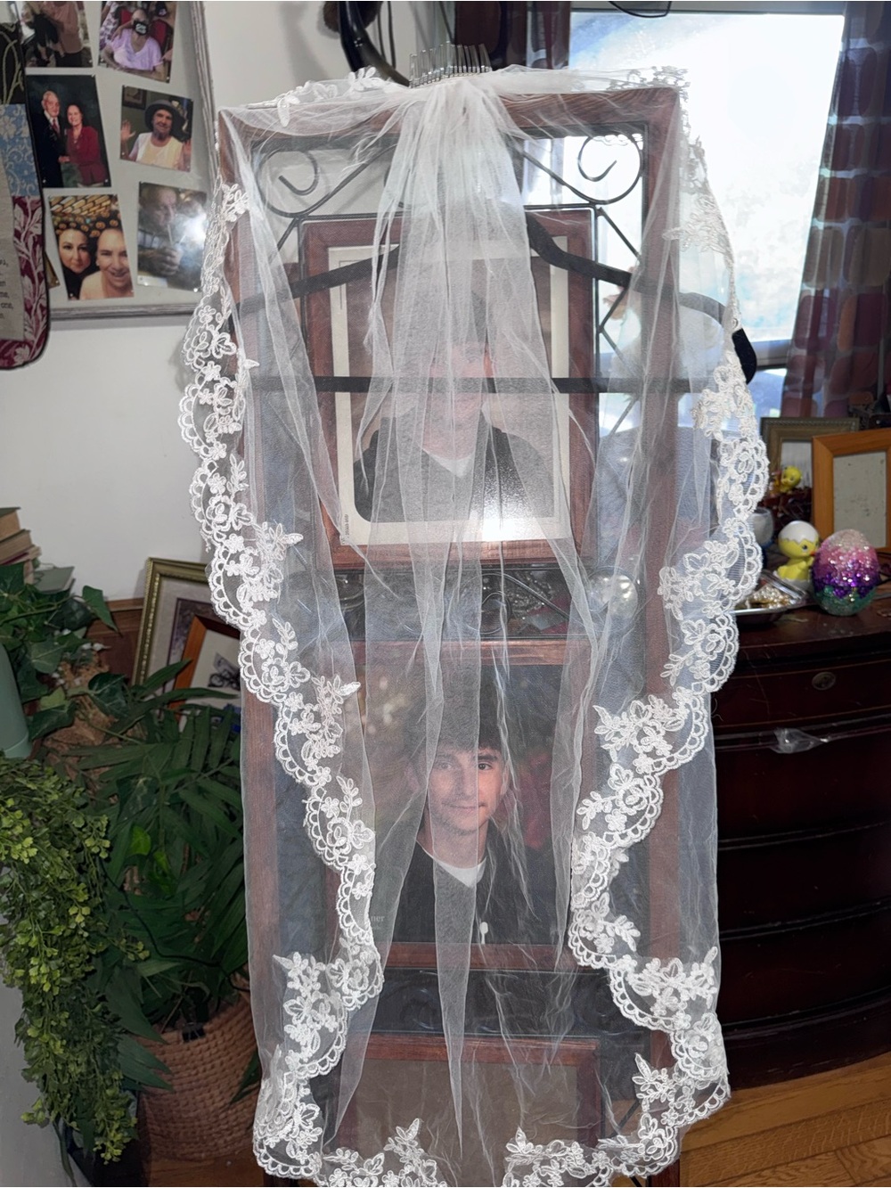 Delicate, Vintage White Lace Bridal Veil